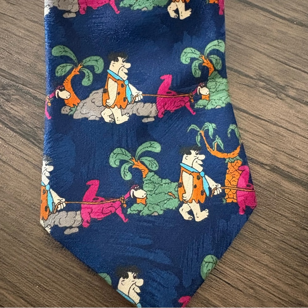 Vintage 1996 The Flintstones Hanna Barber Blue Polyester Tie Fred Dino 60”x3.75” - Picture 2 of 7